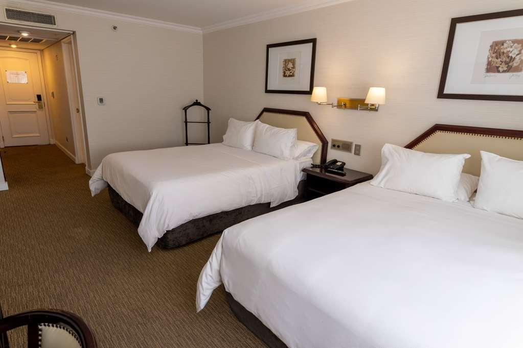 Wyndham Garden Santiago Hotel Room photo