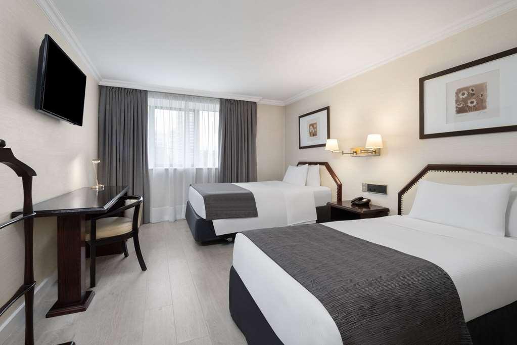 Wyndham Garden Santiago Hotel Room photo