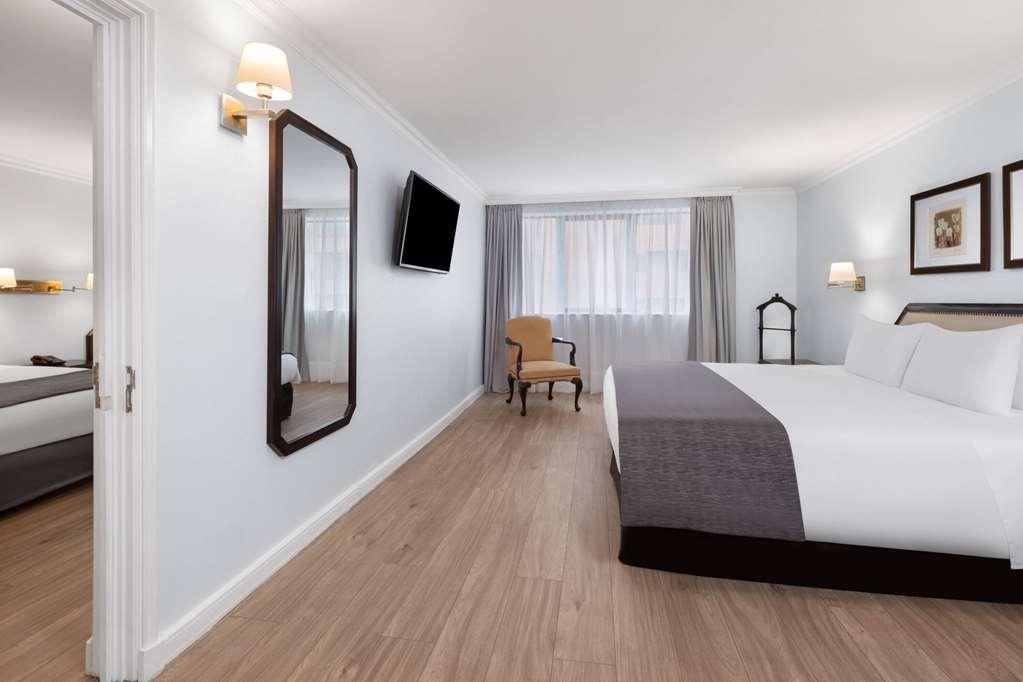 Wyndham Garden Santiago Hotel Room photo