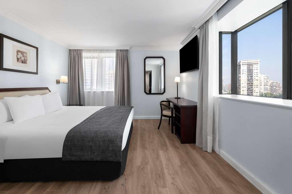 Wyndham Garden Santiago Hotel Room photo