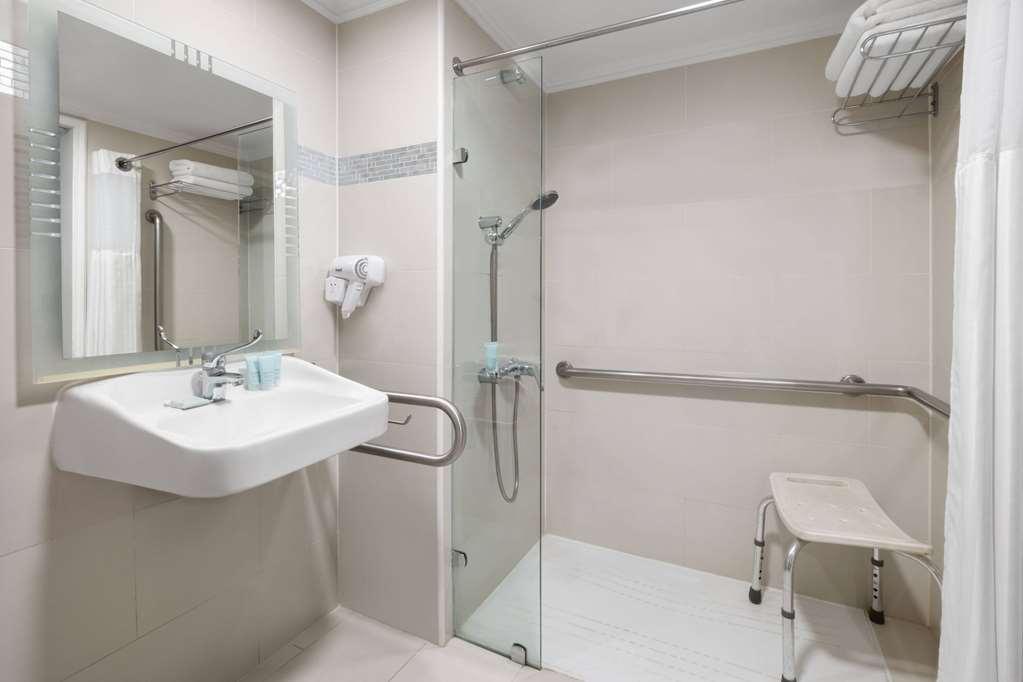 Wyndham Garden Santiago Hotel Room photo
